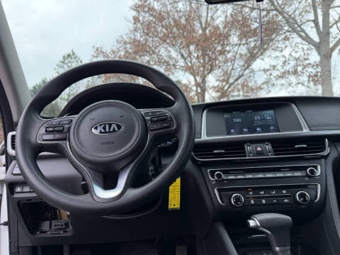 2017 Kia Optima LX