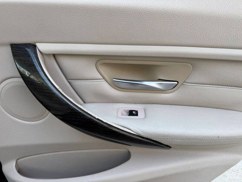 2013 BMW 3 Series 328i