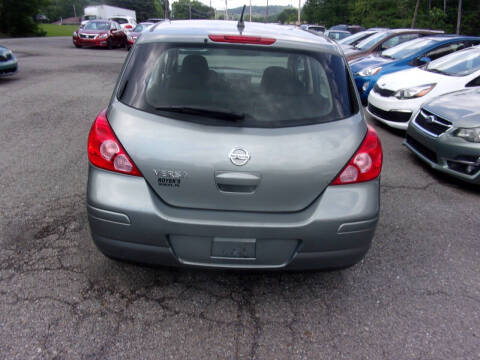 2010 Nissan Versa 1.8 S