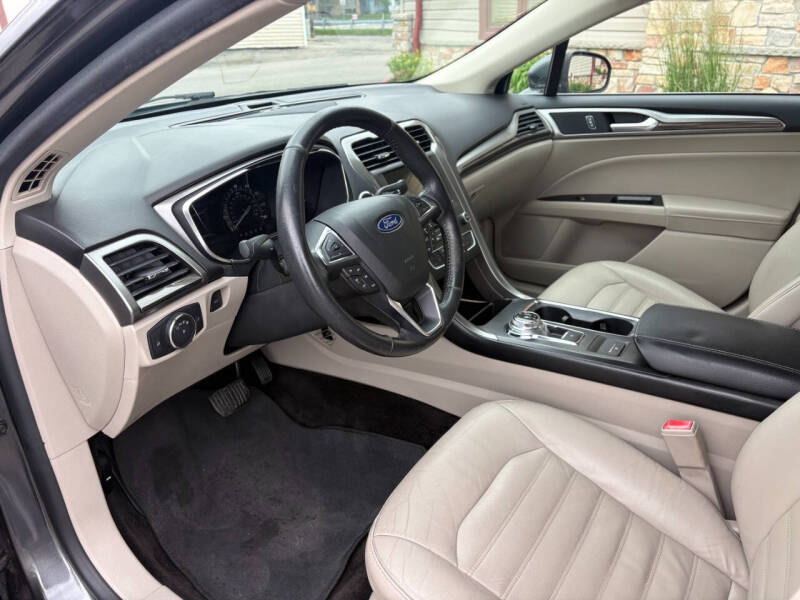 2018 Ford Fusion SE