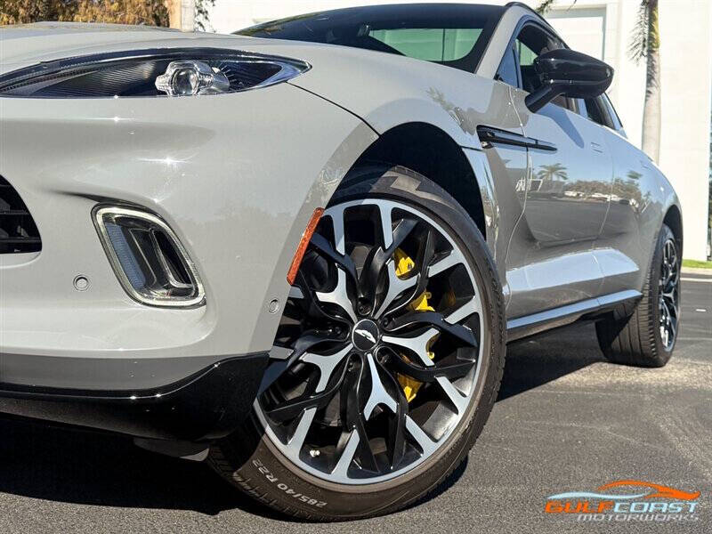 2021 Aston Martin DBX