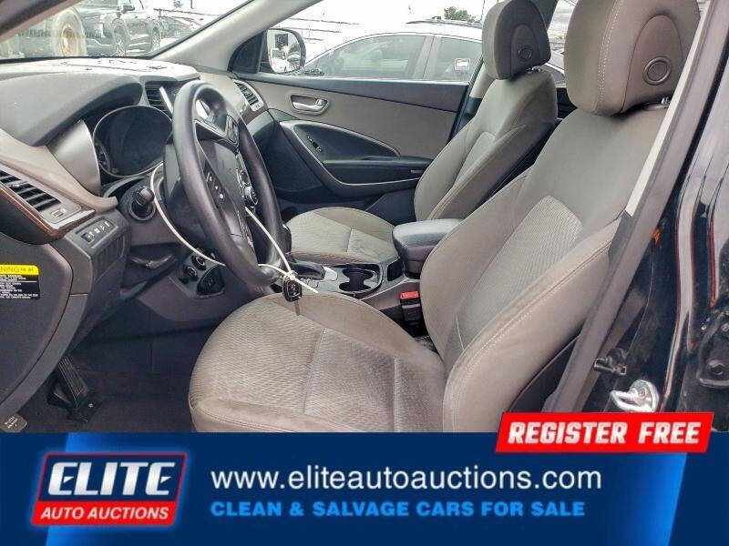 2017 Hyundai Santa Fe SE