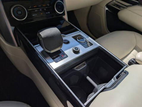 2023 Land Rover Range Rover P400 SE