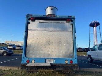 1999 Freightliner MT45 Chassis