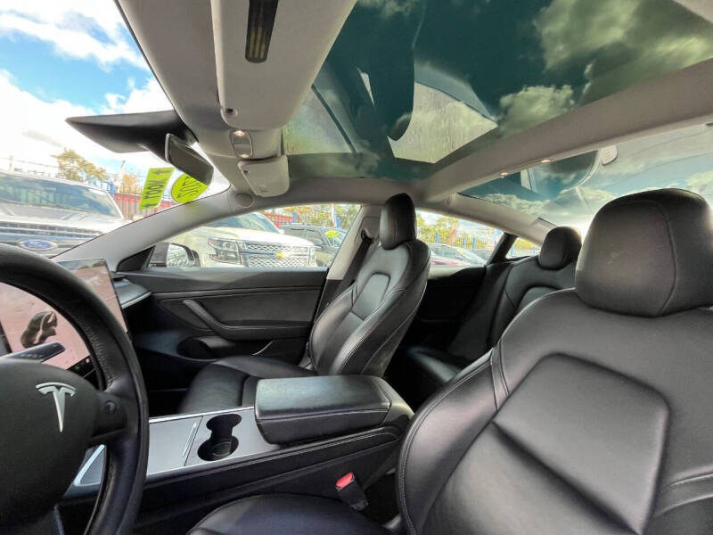 2021 Tesla Model 3 Standard Range Plus