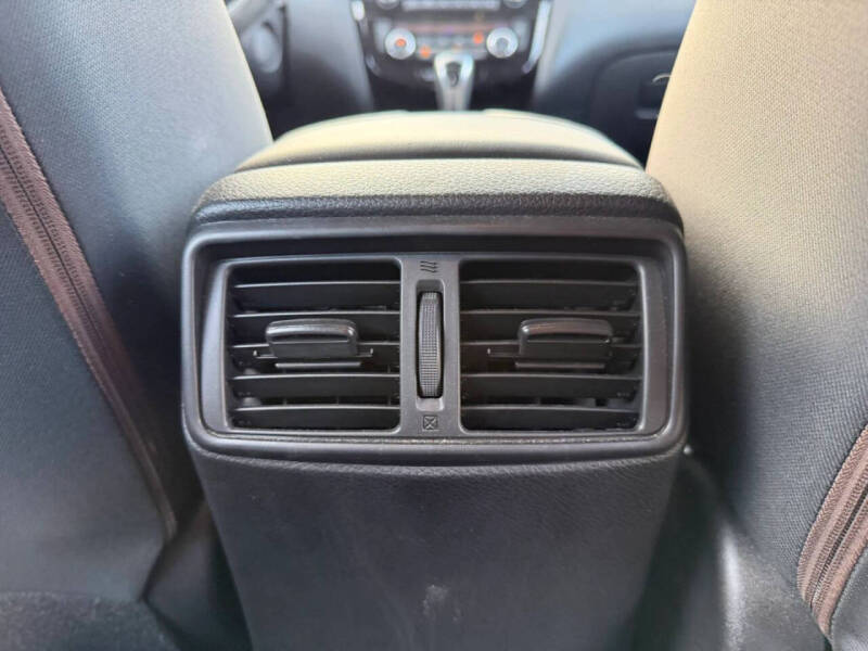 2017 Nissan Rogue Sport SV