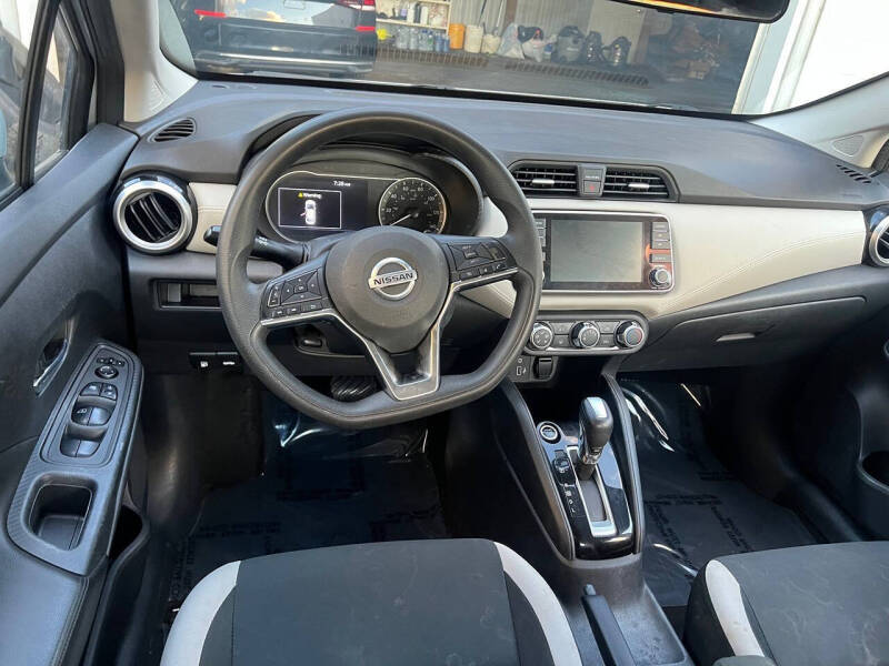 2020 Nissan Versa SV