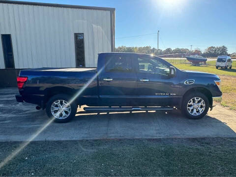 2017 Nissan Titan XD SV