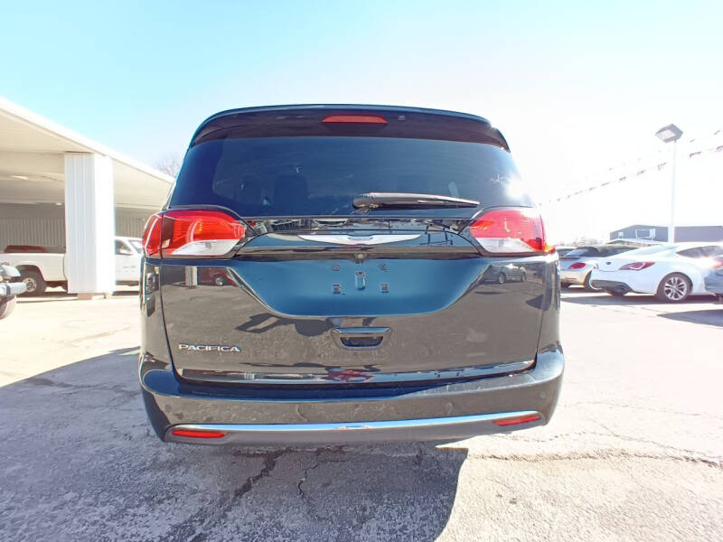 2017 Chrysler Pacifica Touring Plus
