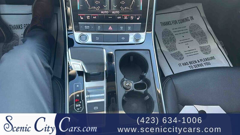 2022 Audi Q8 quattro Premium Plus 55 TFSI