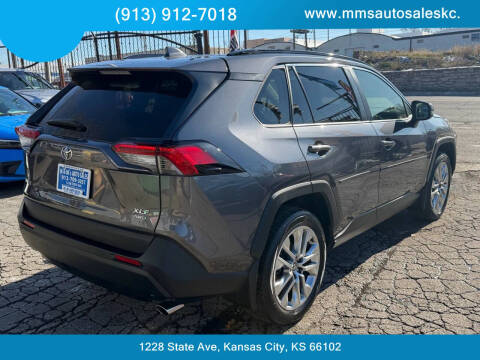 2020 Toyota RAV4 XLE Premium