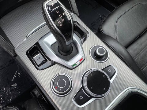 2023 Alfa Romeo Stelvio Veloce