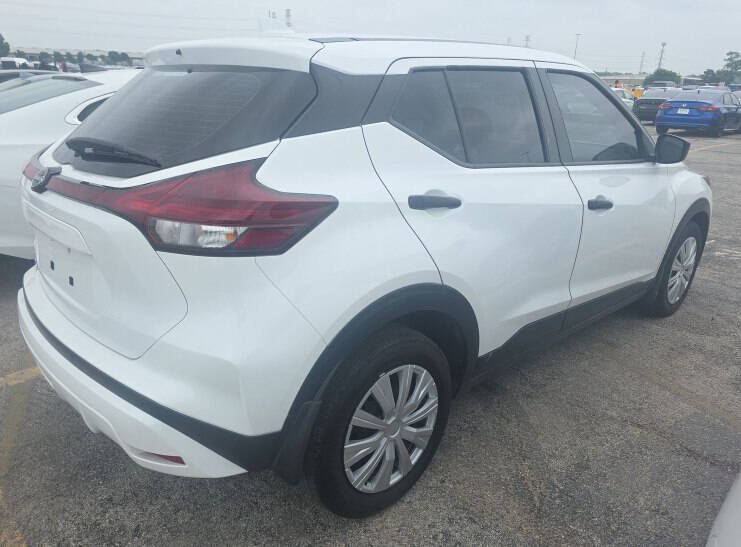 2024 Nissan Kicks S