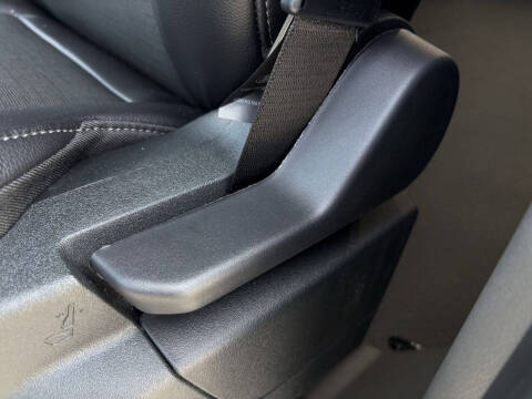 2025 Ford Transit 250