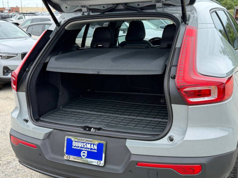 2026 Volvo XC40 B5 Plus