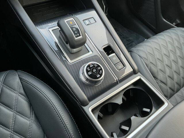 2025 Mitsubishi Outlander PHEV SEL