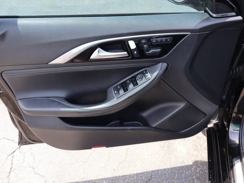 2017 Infiniti QX30 Premium