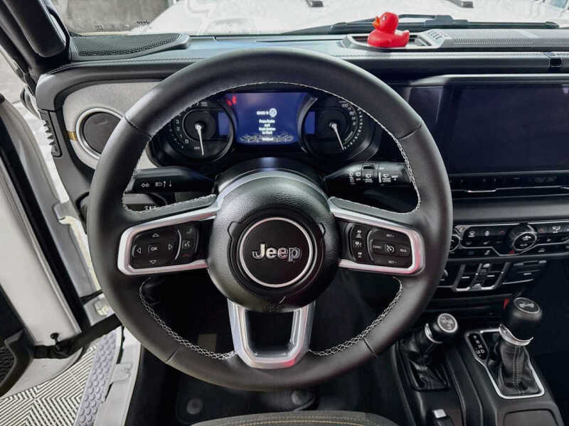 2025 Jeep Wrangler Sahara 4xe
