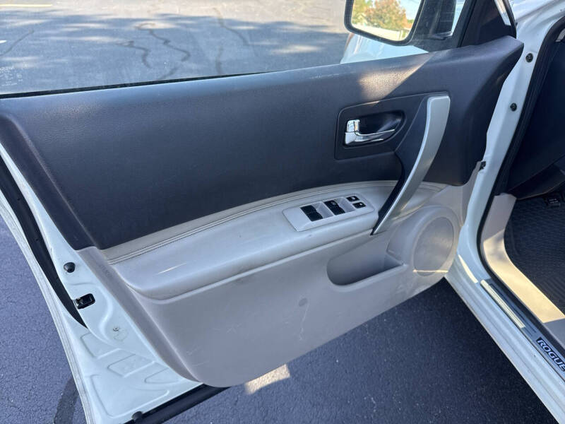 2013 Nissan Rogue SV w/SL Package