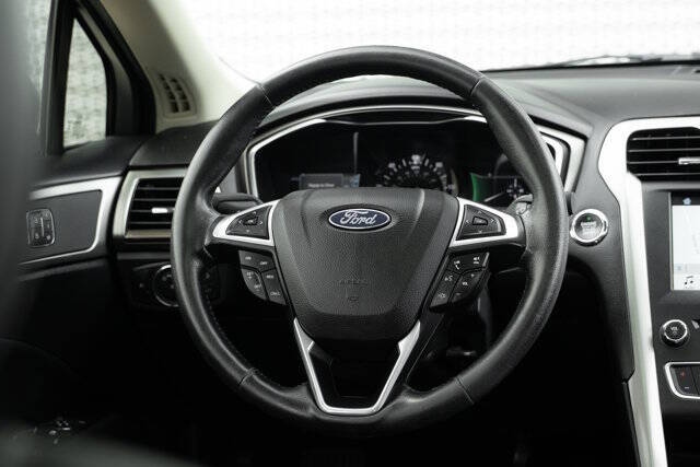 2017 Ford Fusion Hybrid SE