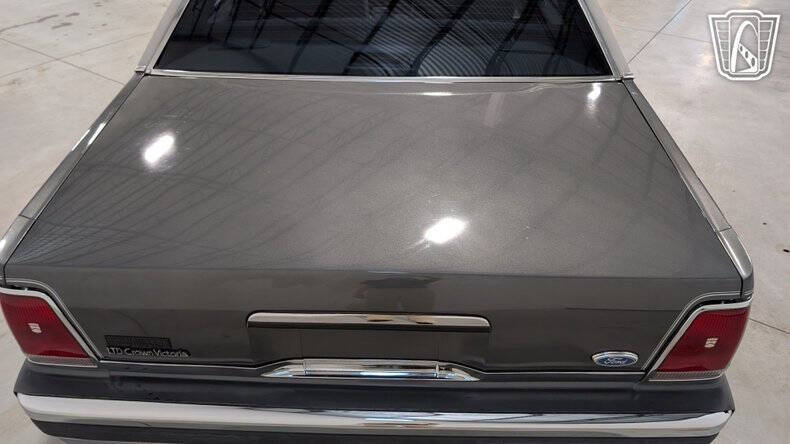 1988 Ford Crown Victoria