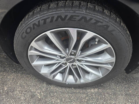 2017 Genesis G80