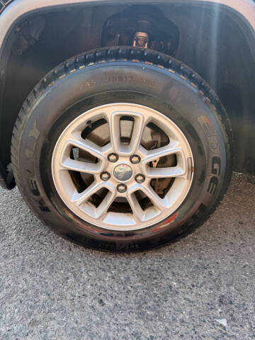 2018 Jeep Grand Cherokee Laredo E
