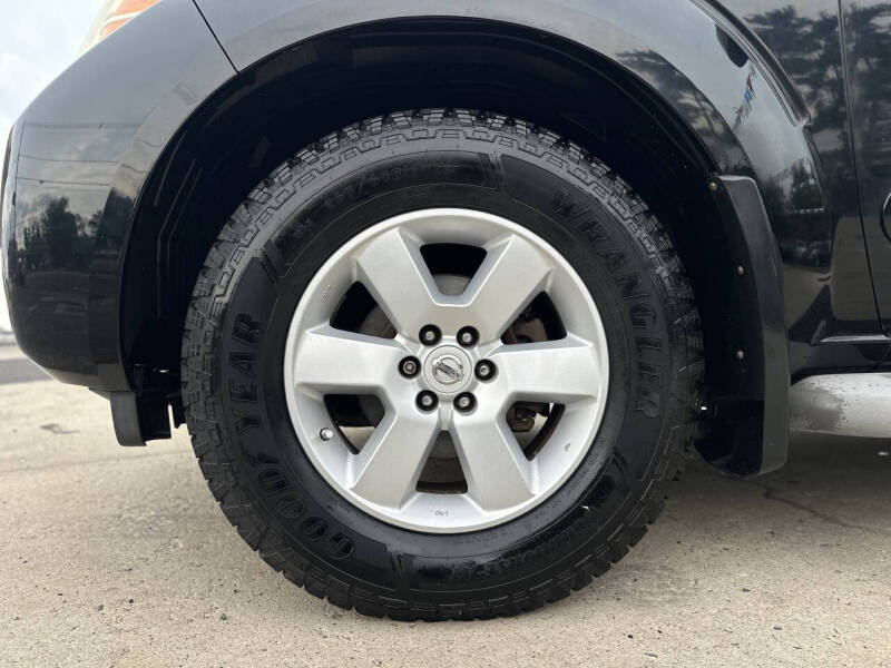 2008 Nissan Pathfinder SE