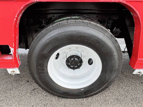 2017 Freightliner M2 106