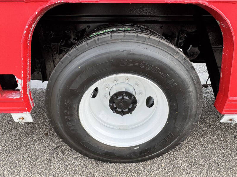 2017 Freightliner M2 106