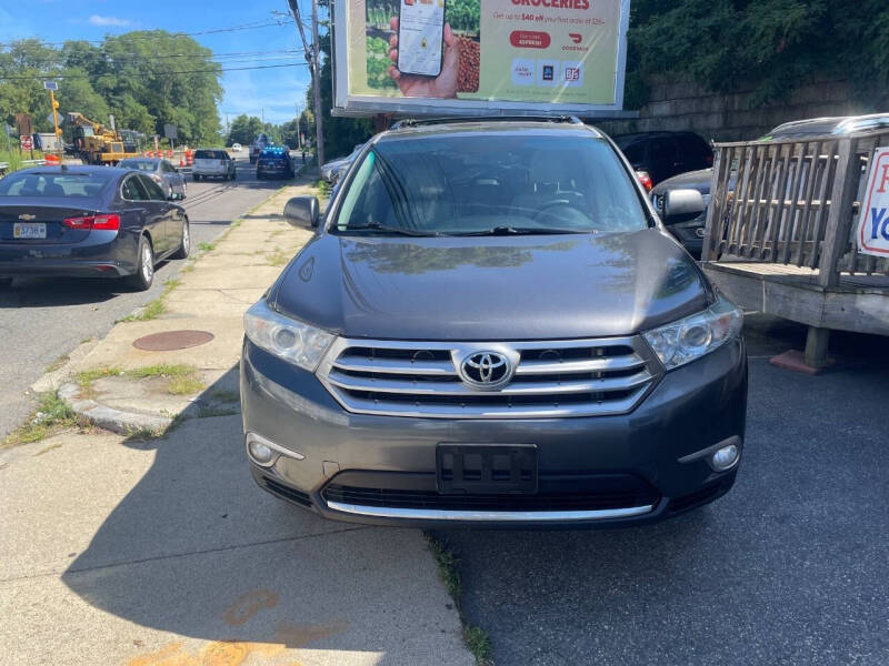 2011 Toyota Highlander SE