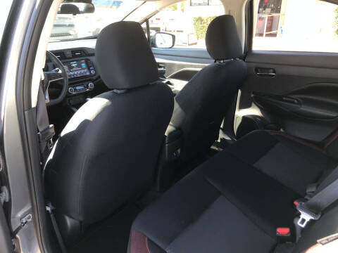 2023 Nissan Versa SR