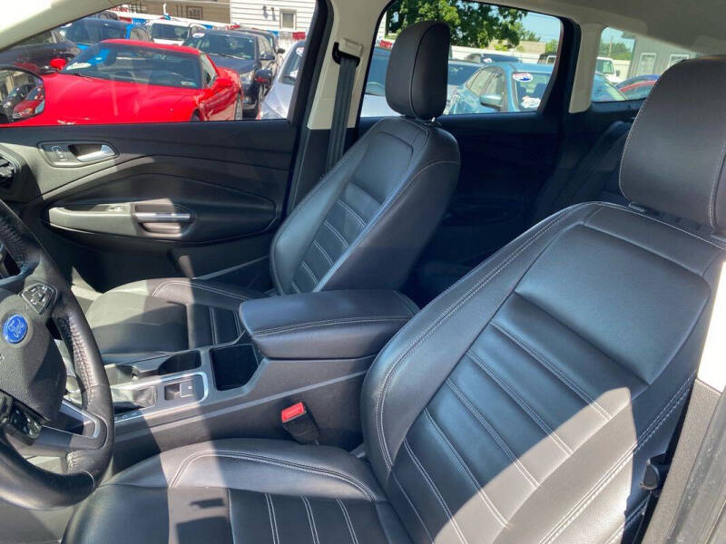 2019 Ford Escape SEL