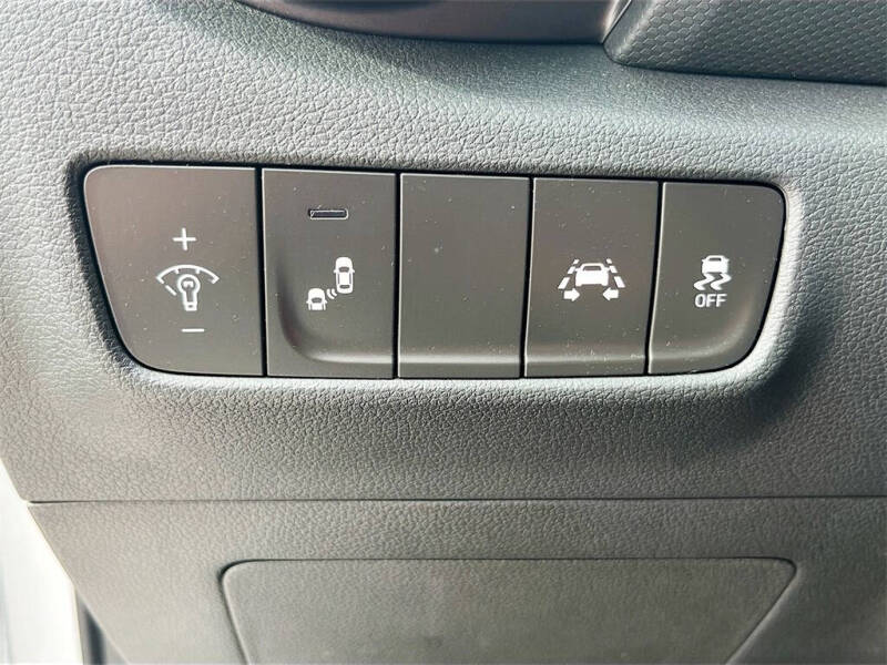 2021 Hyundai Kona SEL Plus