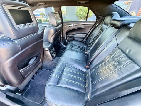 2012 Chrysler 300 S V8