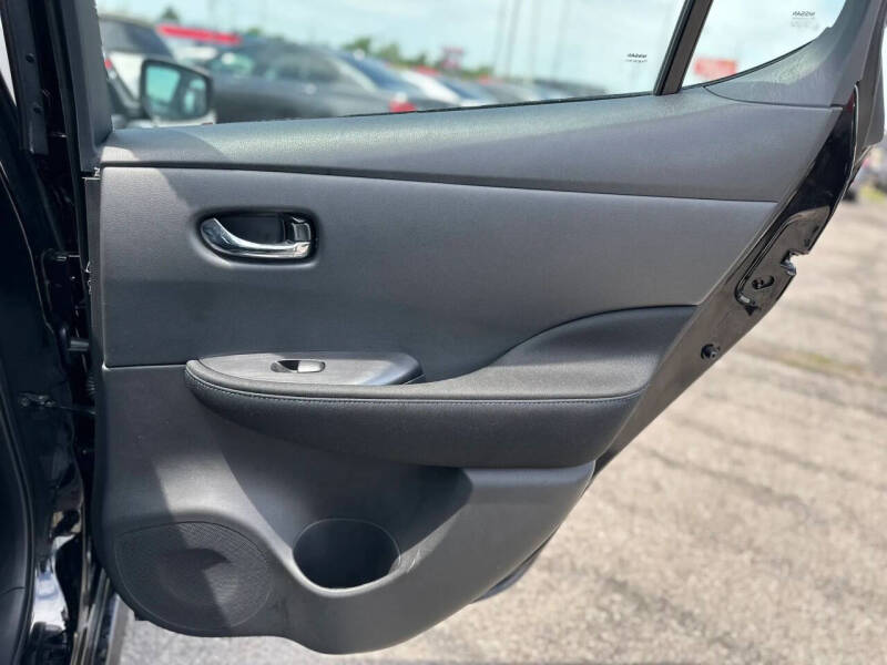 2023 Nissan LEAF S