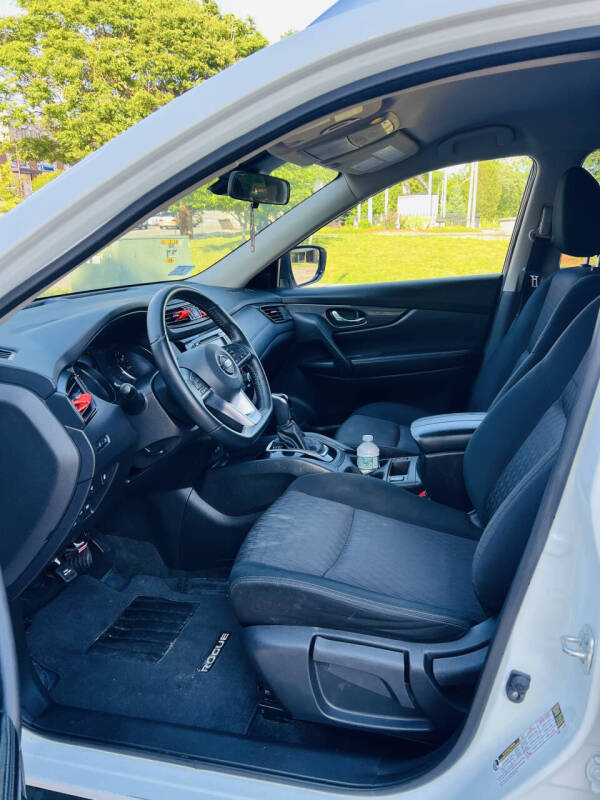 2020 Nissan Rogue S