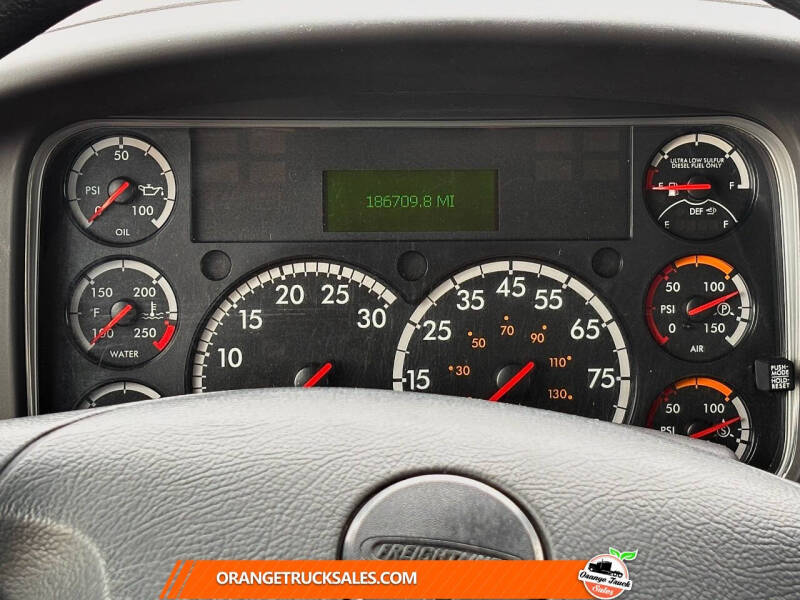 2022 Freightliner M2 106