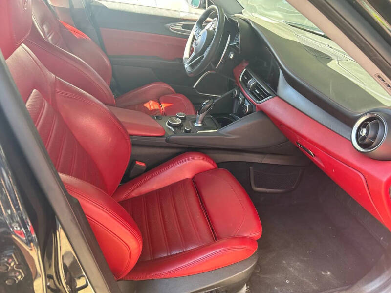 2019 Alfa Romeo Giulia Ti Sport Carbon