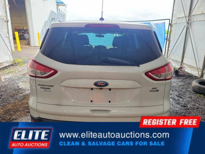 2015 Ford Escape SE