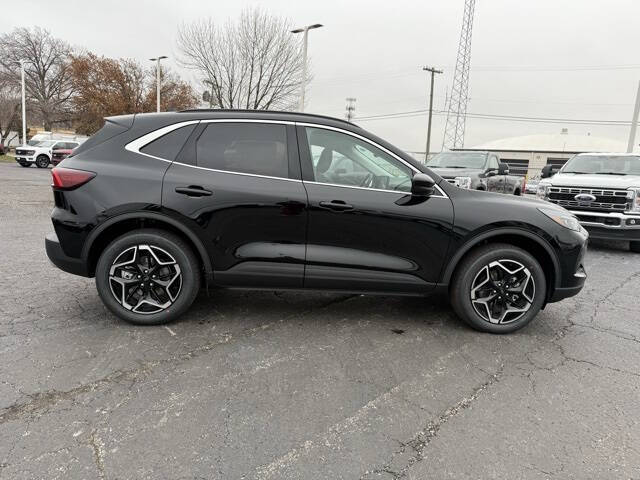 2026 Ford Escape Platinum