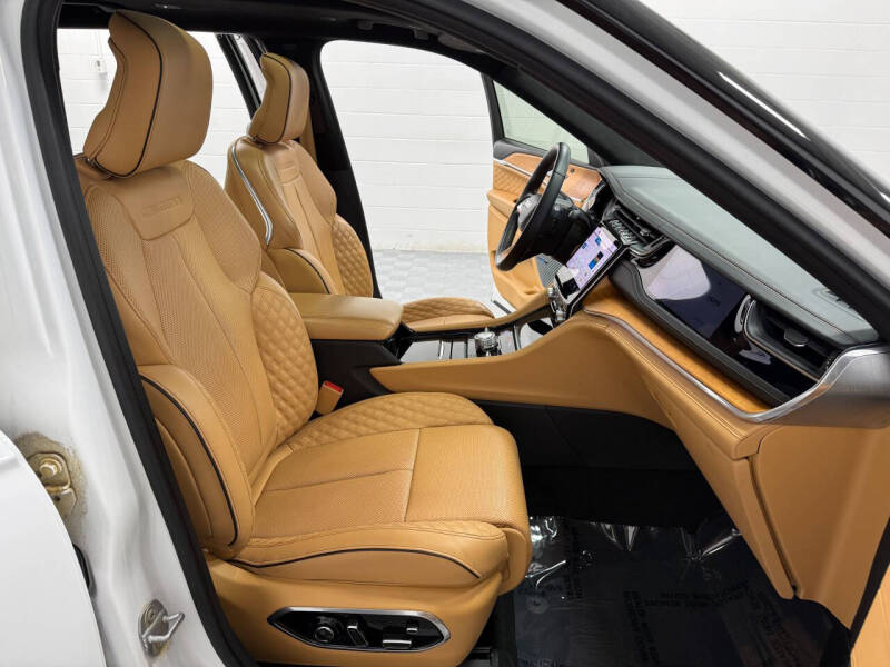 2022 Jeep Grand Cherokee L Summit