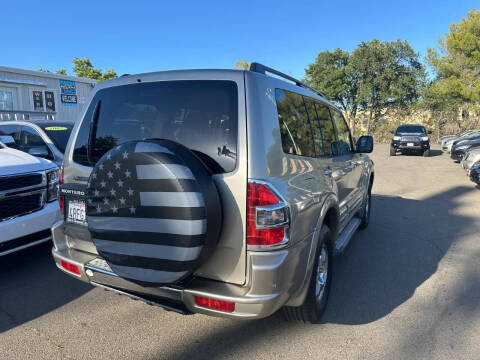 2001 Mitsubishi Montero Limited