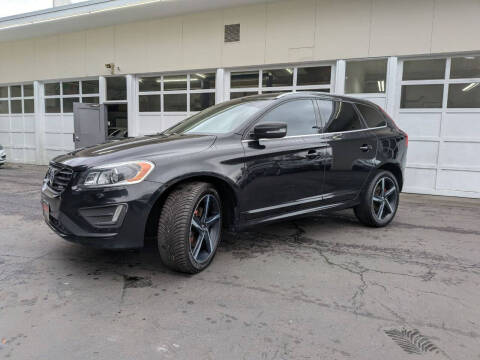 2015 Volvo XC60 T6 R-Design Platinum