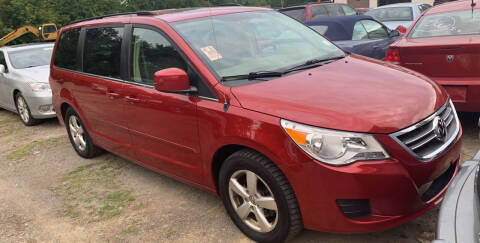 2009 Volkswagen Routan for sale at Trocci's Auto Sales in West Pittsburg PA