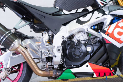 2016 Aprilia RSV4