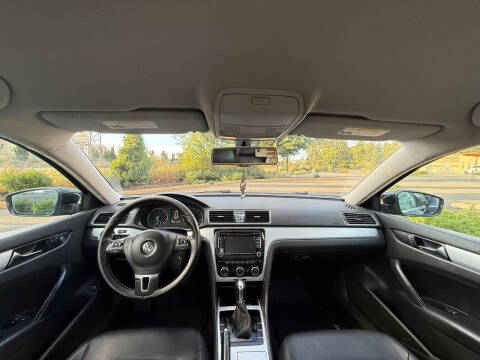 2012 Volkswagen Passat SE PZEV