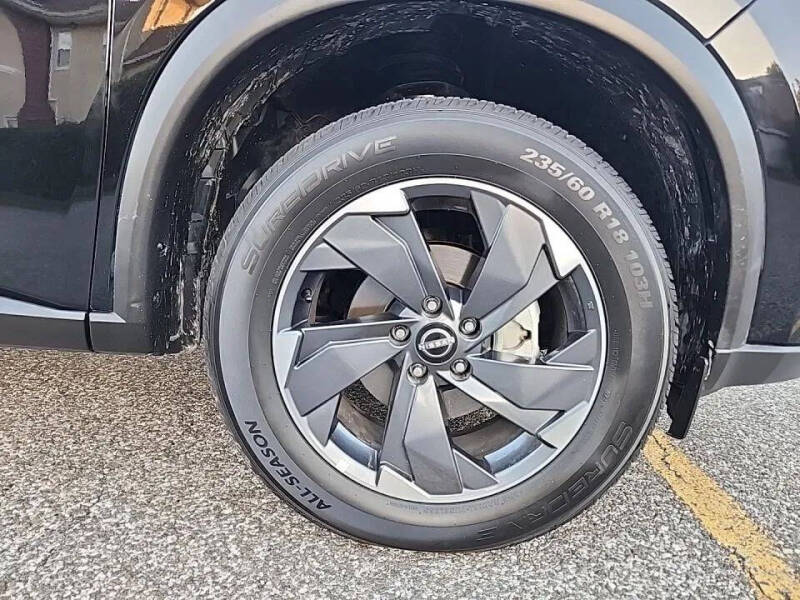 2025 Nissan Rogue SV