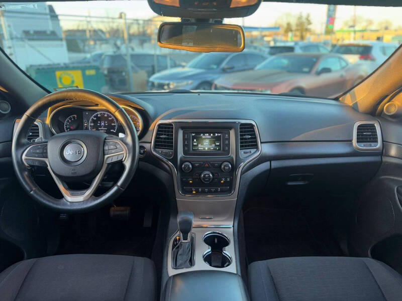 2016 Jeep Grand Cherokee Laredo