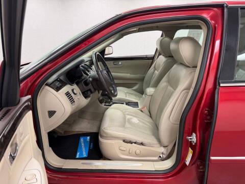 2011 Cadillac DTS Luxury Collection
